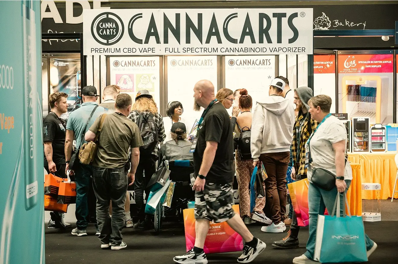 Discover top FDA compliant disposable vapes for US wholesale in 2026. Learn market trends, best-selling models, and bulk buying strategies.