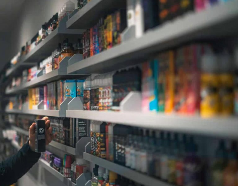 U.S. Vape Retailers Face Card-Processing Risks Over Unauthorized vape Products